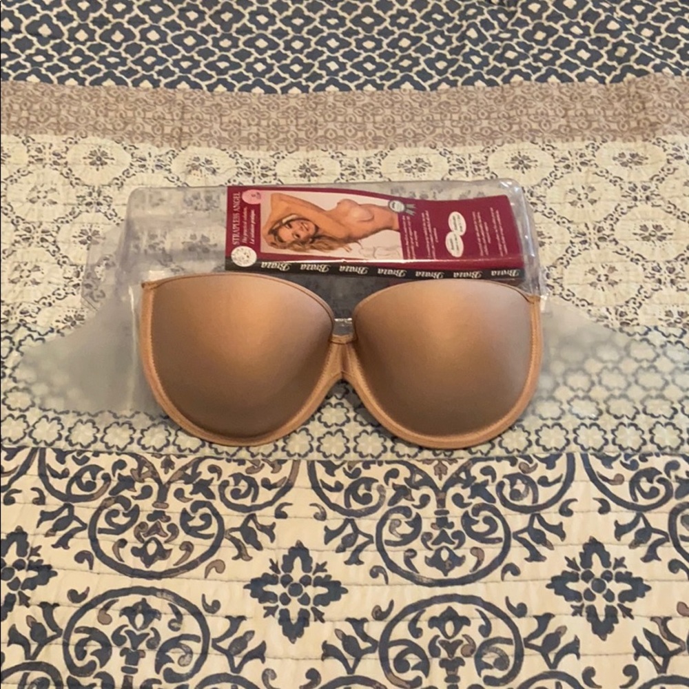 🧡 2/$8 Braza Backless Adhesive Bra